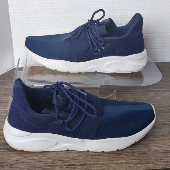 Fabletics Zuma Studio Sneaker II size 7 Athletic Lightweight Running Slip on - Picture 1 of 12